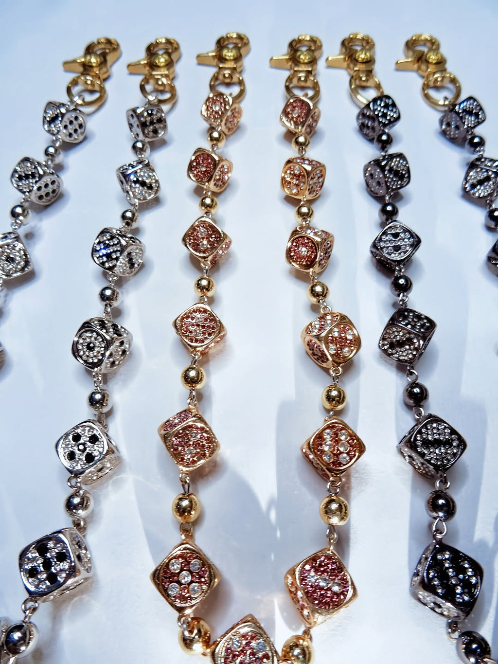 POCKET CHAIN DICE