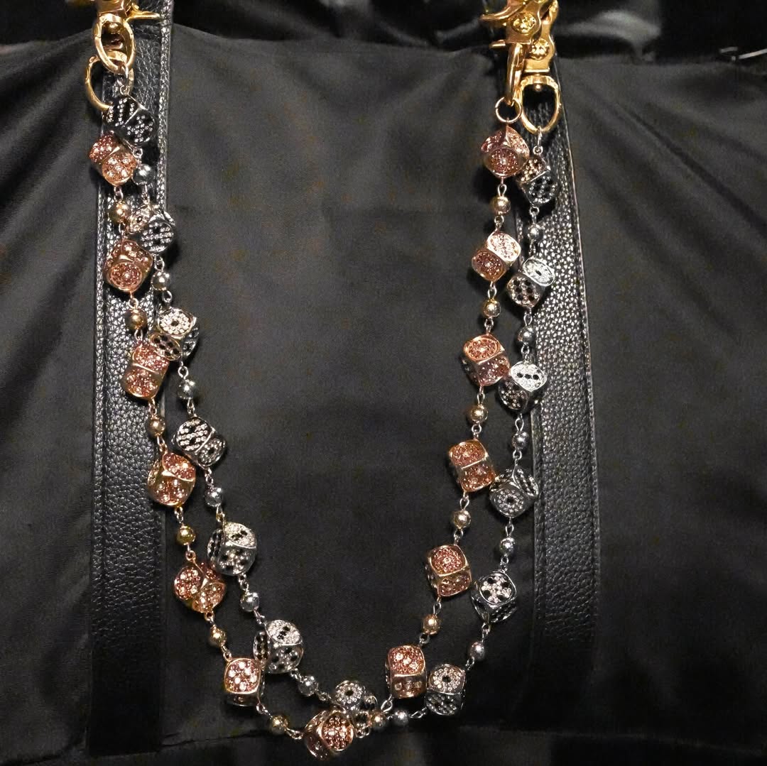 POCKET CHAIN DICE