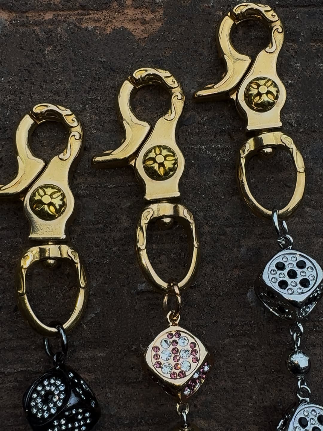 POCKET CHAIN DICE